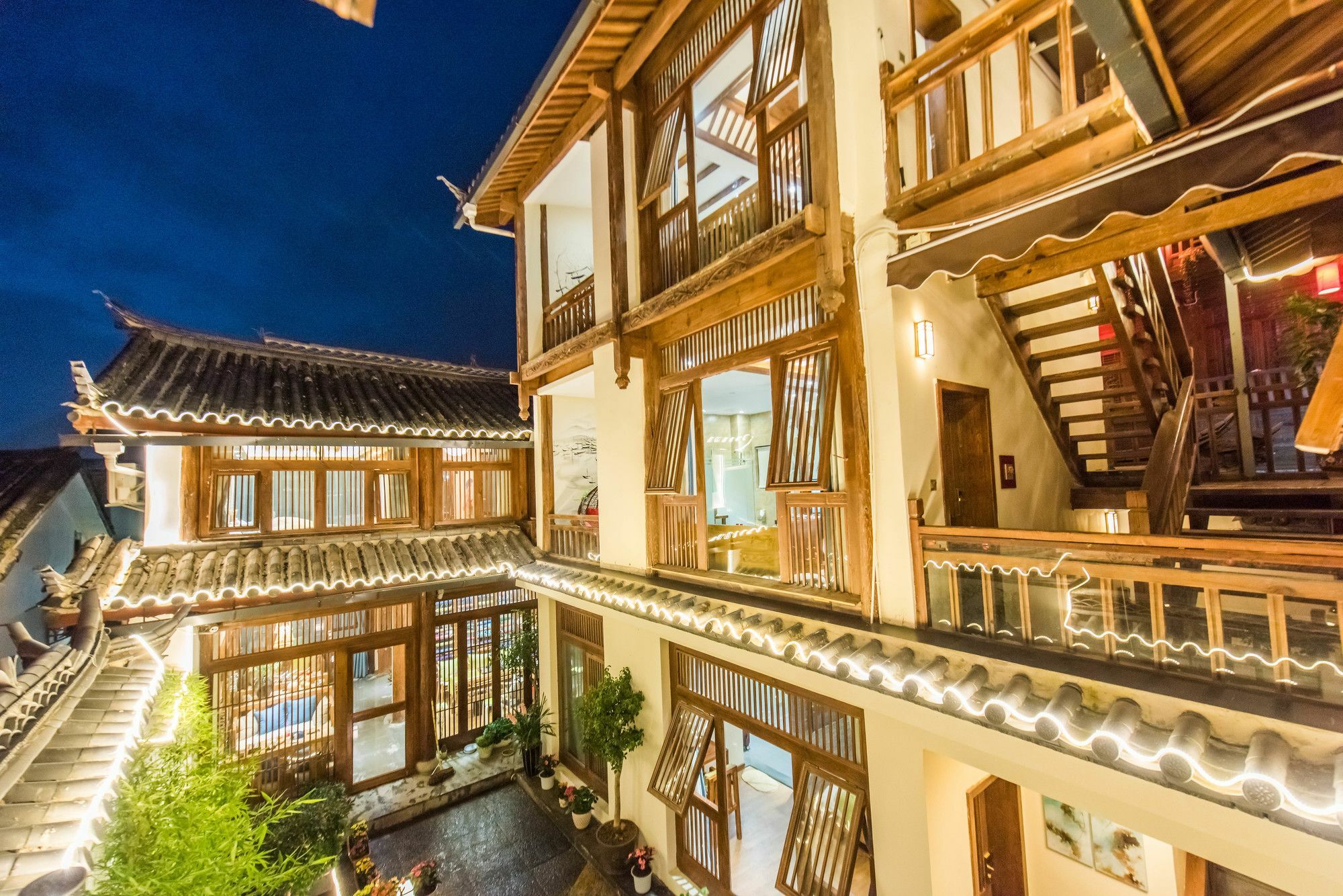 Lijiang Yue Tu Inn Exterior foto